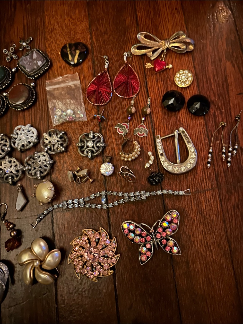 Assorted Women’s Jewelry Lot – “Junk jewelry” for crafting - Picture 2 of 8